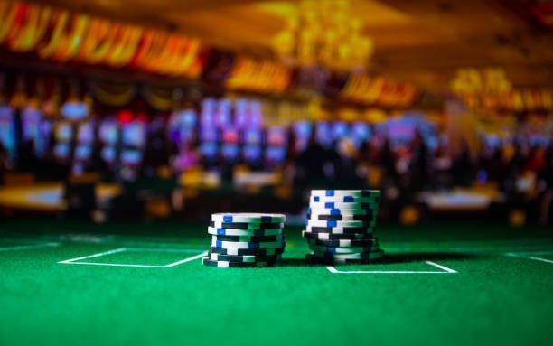 elegan toto mobile app interface showing live blackjack table on smartphone screen